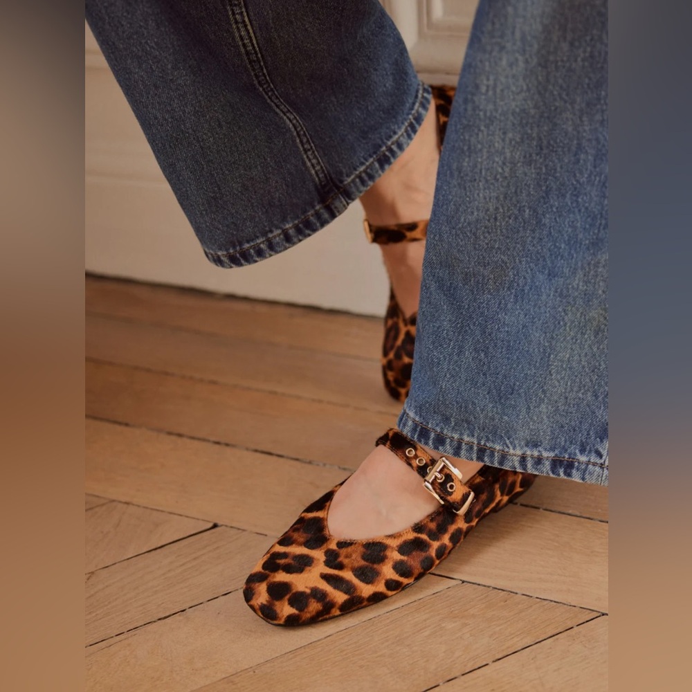 EUC MINT VELVET Leopard Print Textured Ballet